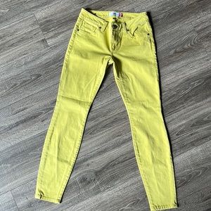 CAbi Curvy Skinny Jeans Citron Yellow Size 2 stretchy